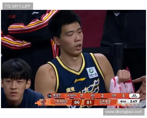 虚惊一场！焦泊乔崴脚退赛无碍