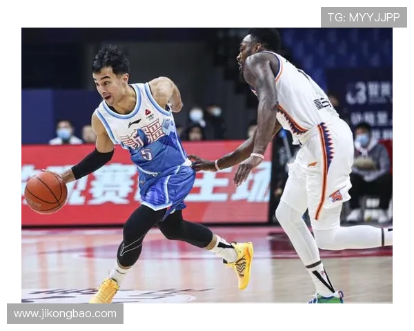 上海狂胜新疆 八人表现抢眼